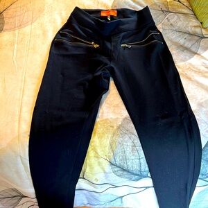 Patrizia Luca leggings with zipper. So cute!